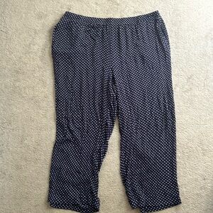 Cropped Navy polka dot pants PXL
